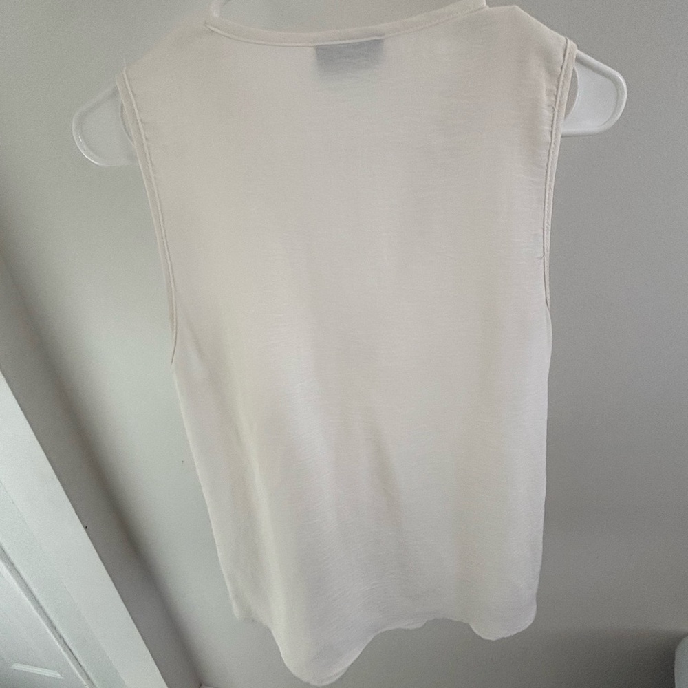 Women’s Sleeveless Blouse - Picture 7 of 7